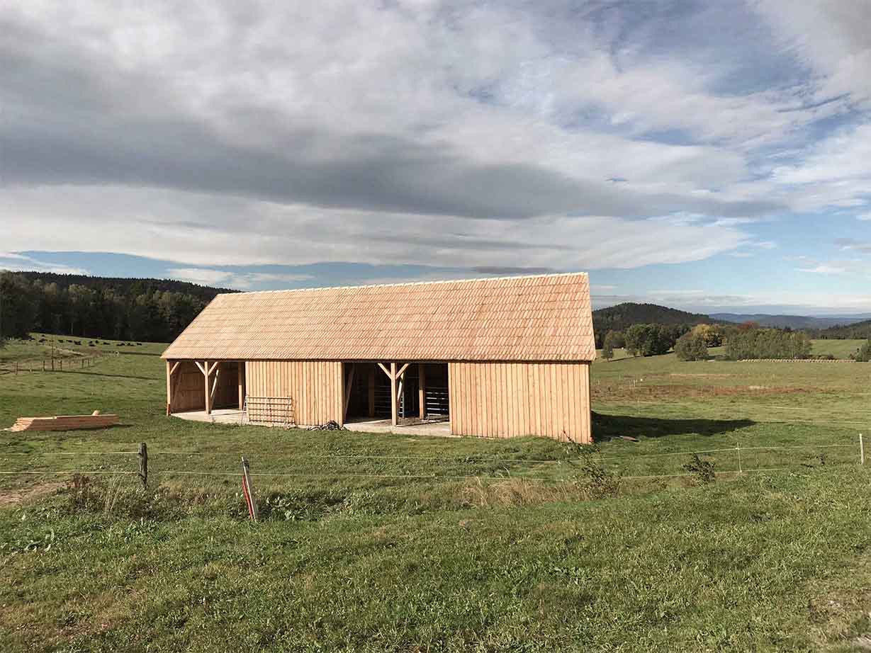 Stodola na ekofarmě Velký Jindřichov - východní strana. Autor: Kurz architekti 