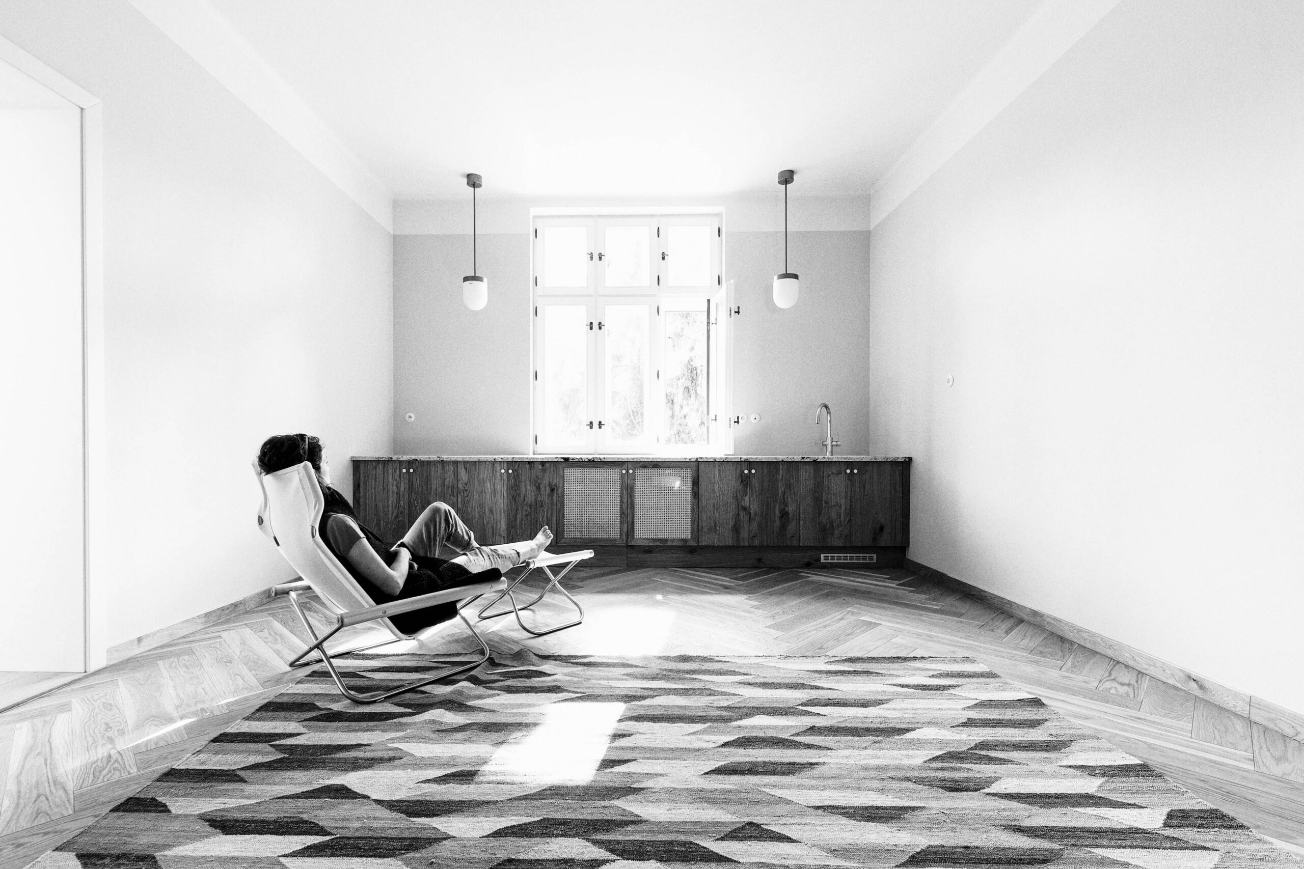 02_KURZ_architects_Maternova-vila_Remeslna-akademie_Vcelna_foto_by_NikaBrunova_00